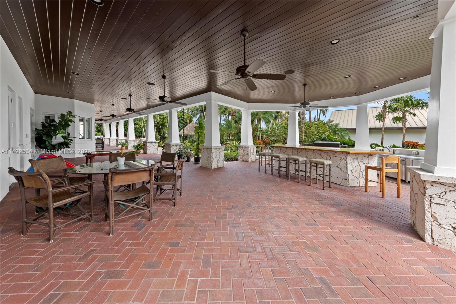 5 ACRE ESTATE - Residential