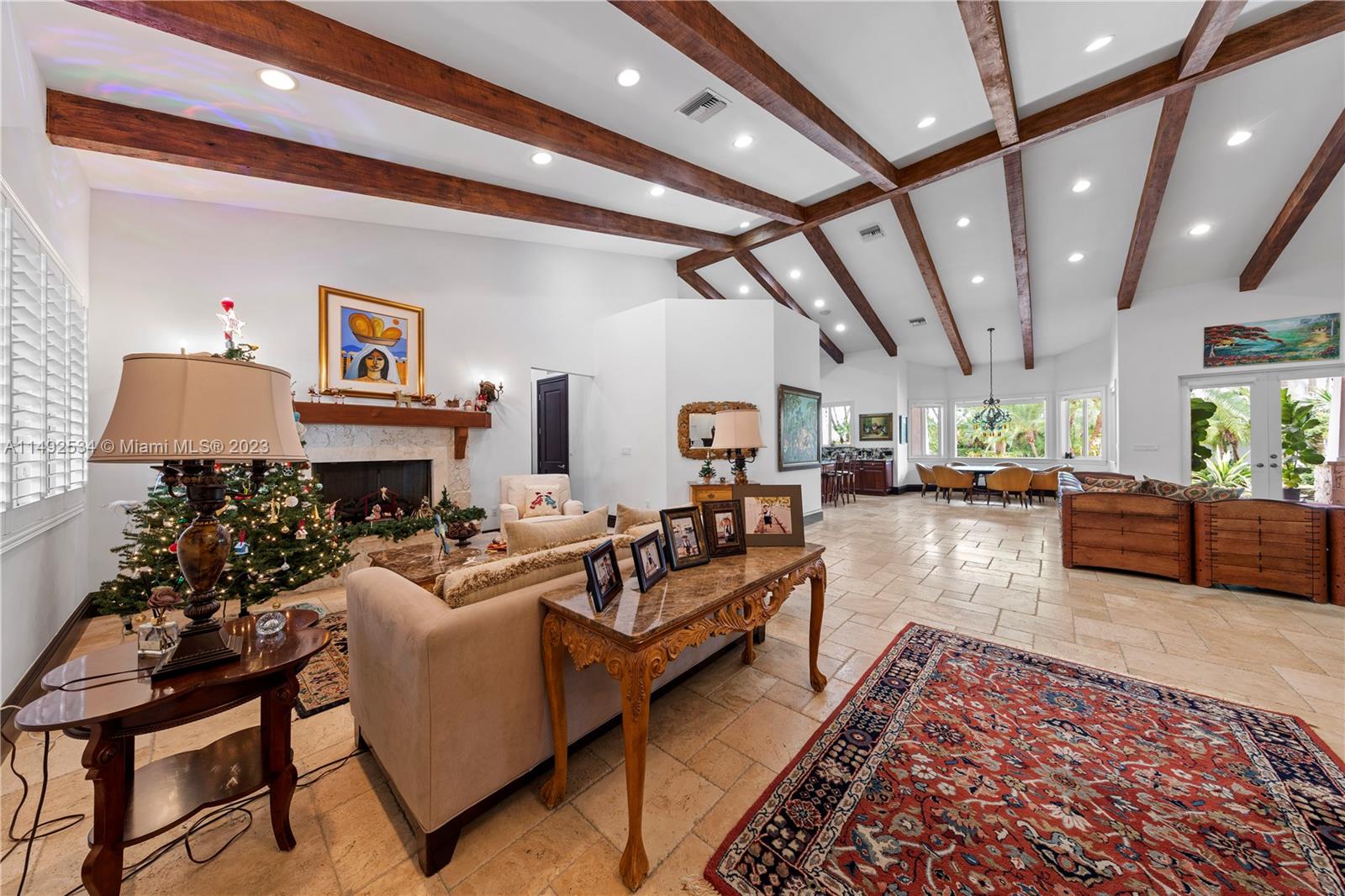 5 ACRE ESTATE - Residential