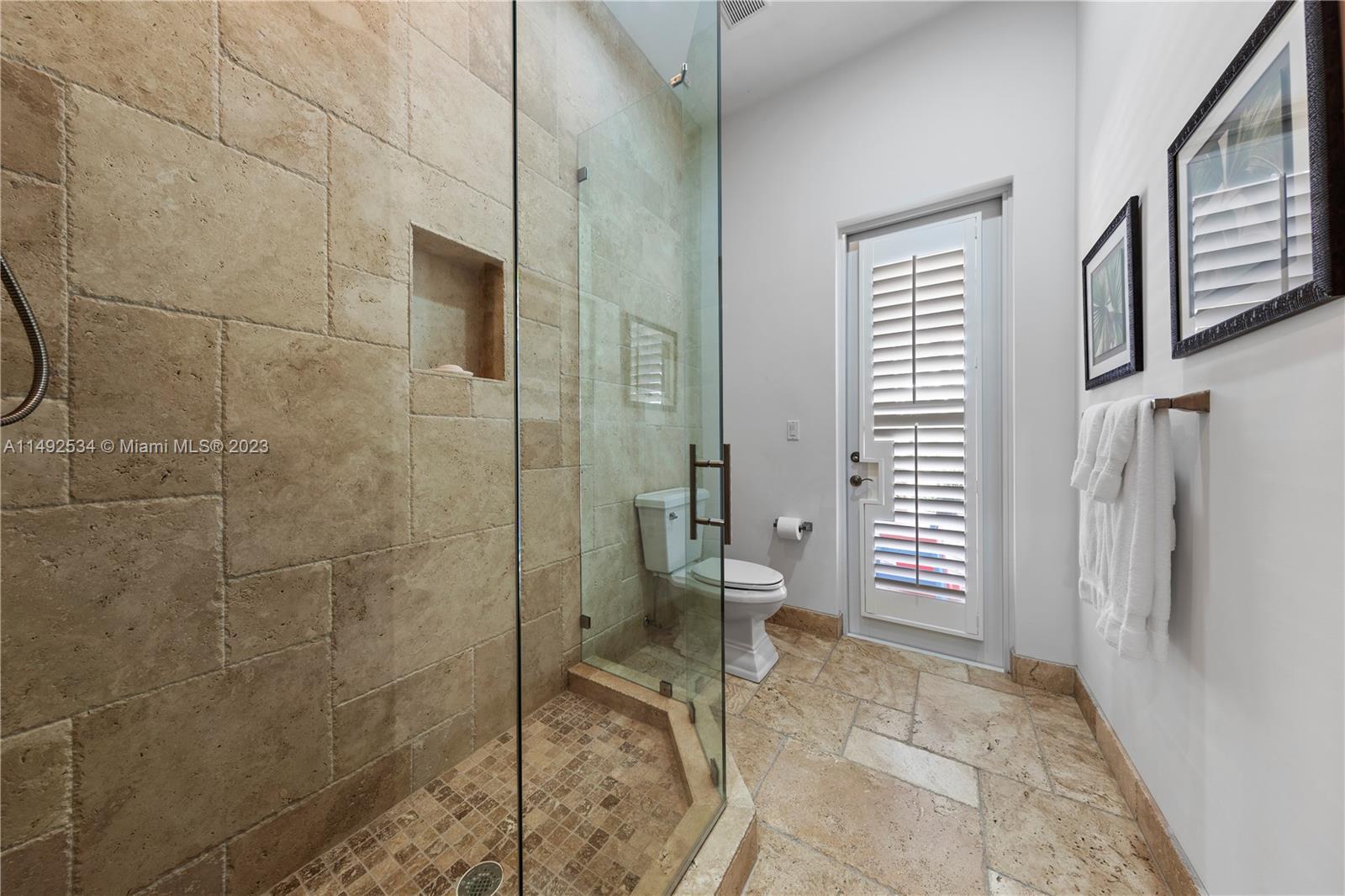 5 ACRE ESTATE - Residential