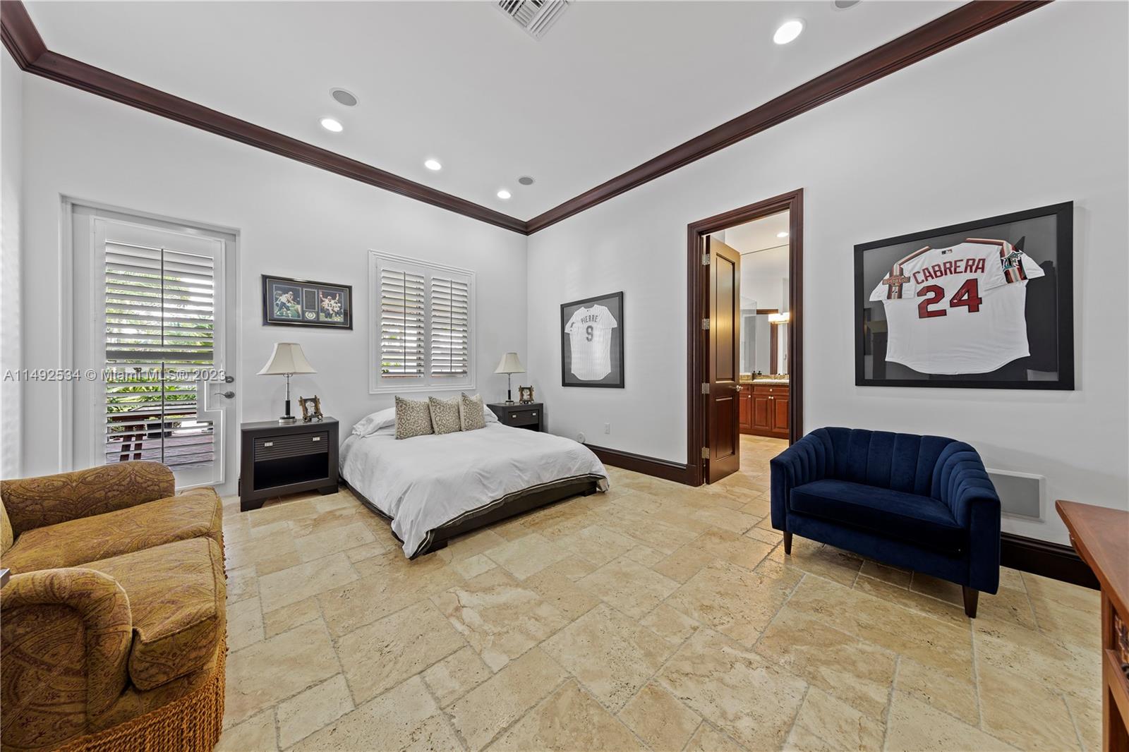 5 ACRE ESTATE - Residential