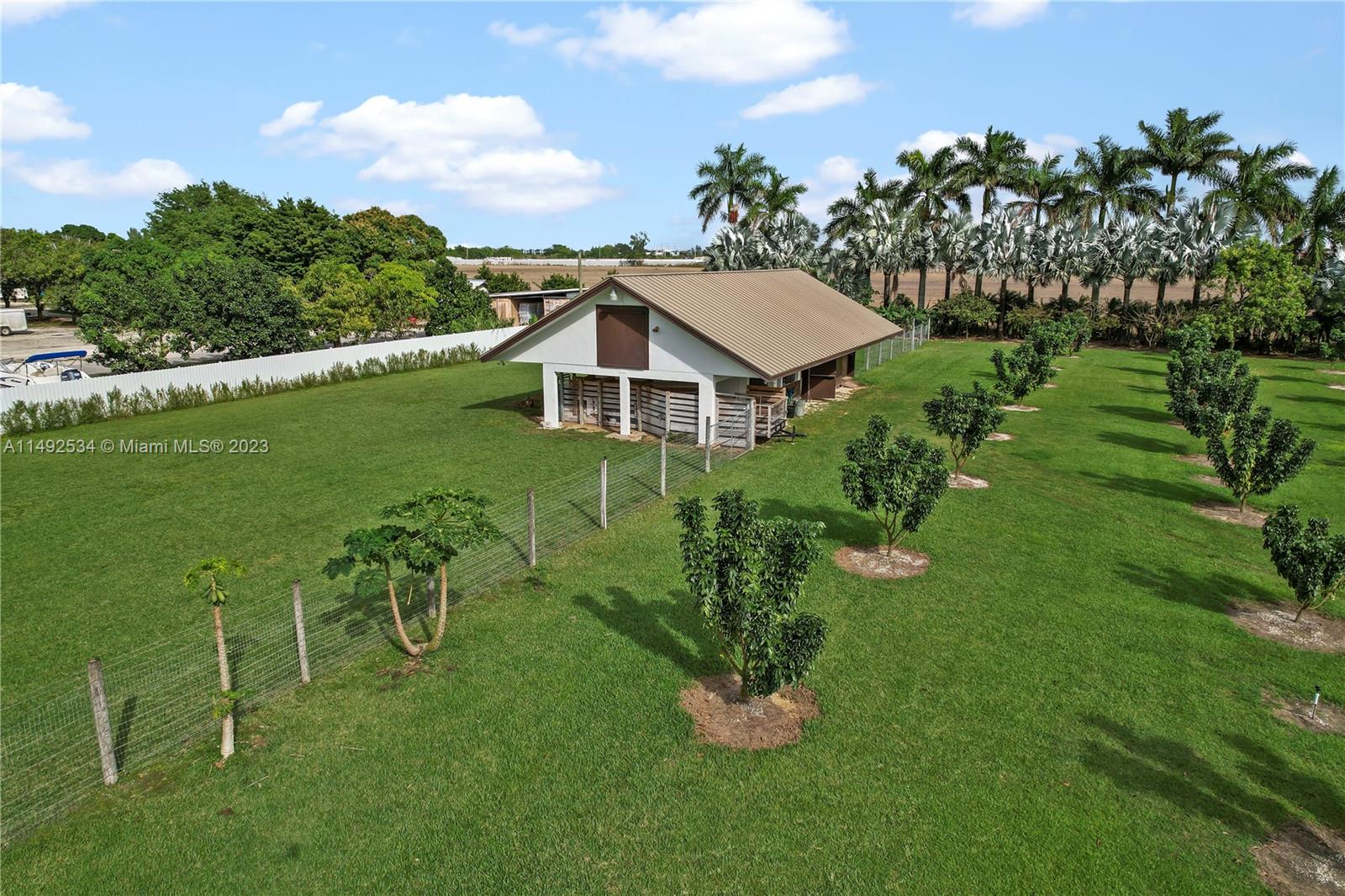 5 ACRE ESTATE - Residential