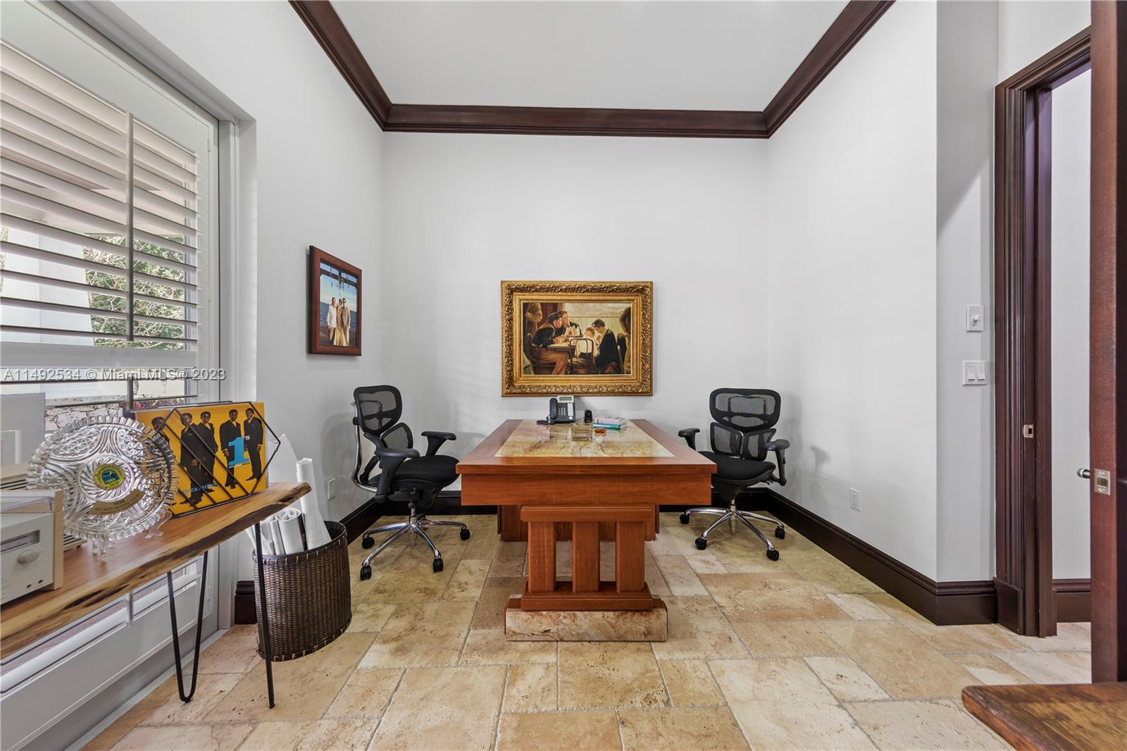 5 ACRE ESTATE - Residential