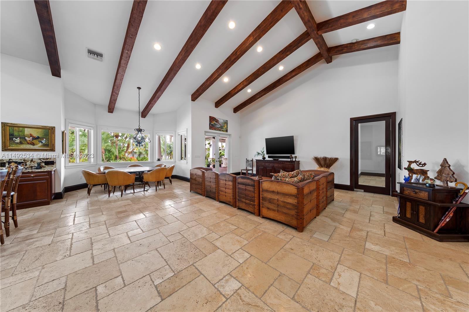 5 ACRE ESTATE - Residential