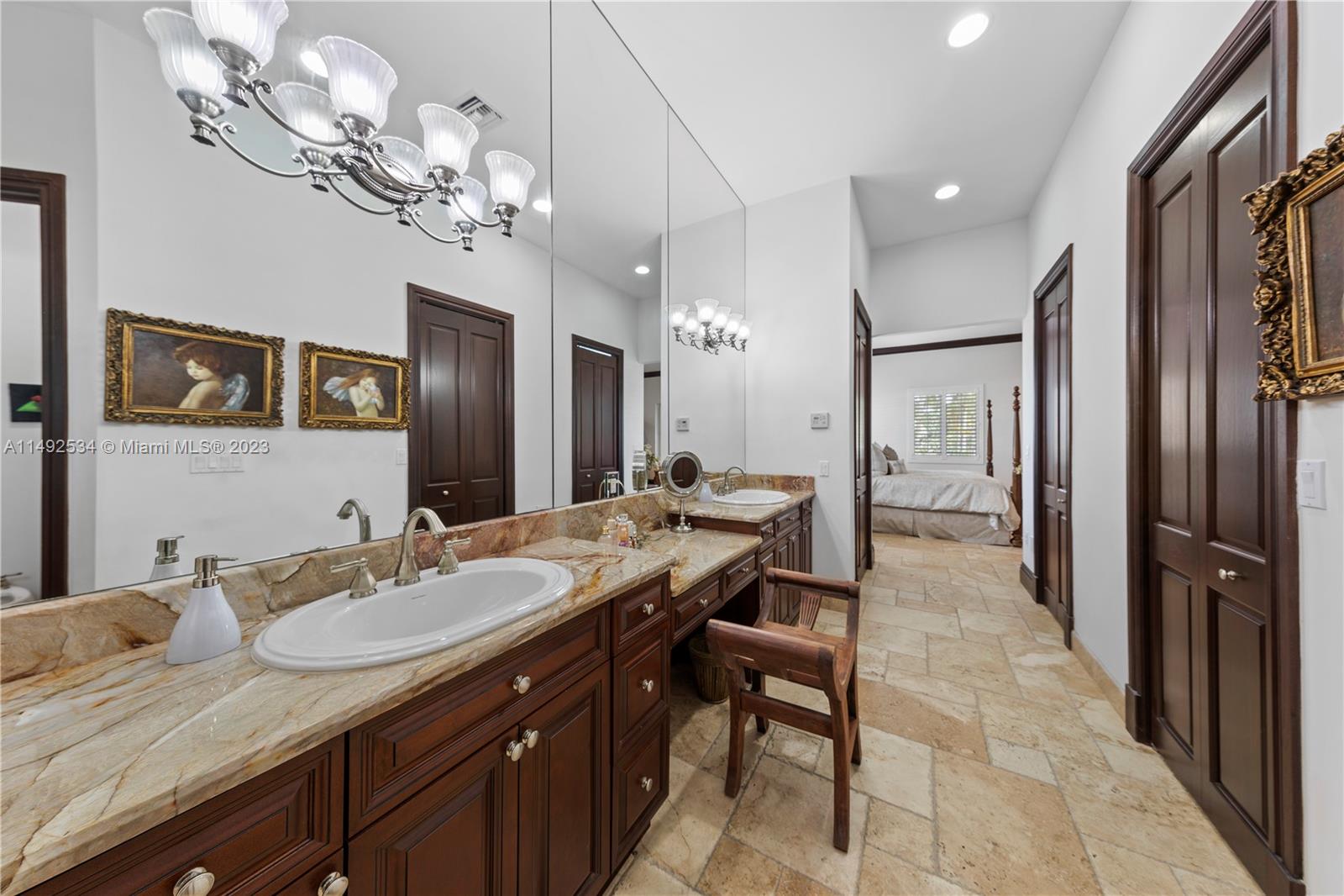 5 ACRE ESTATE - Residential