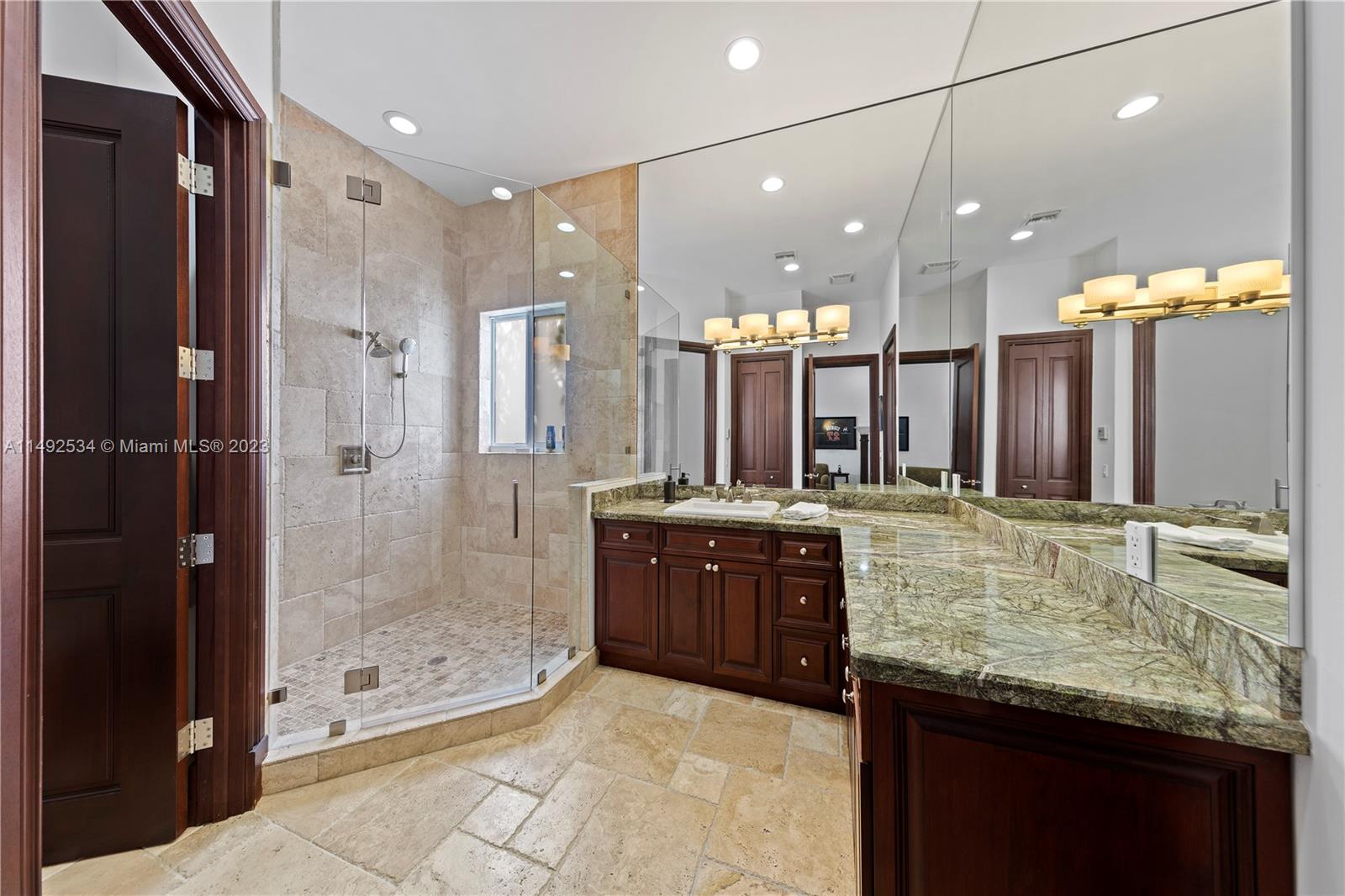 5 ACRE ESTATE - Residential