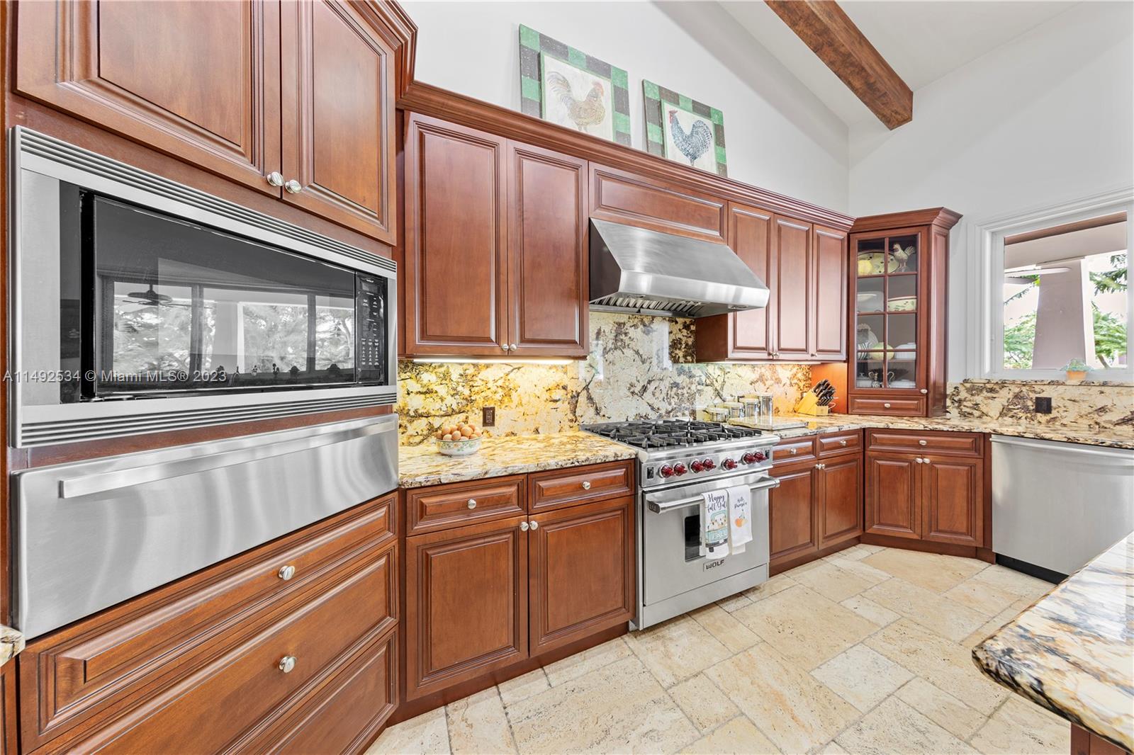 5 ACRE ESTATE - Residential