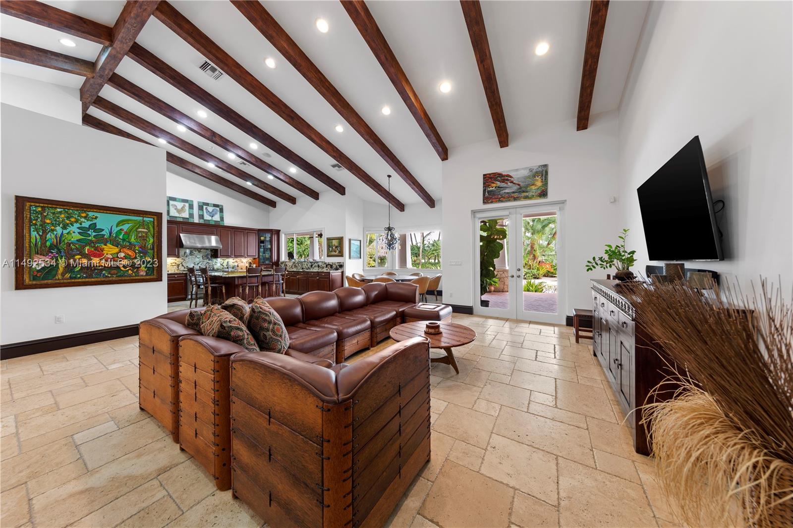 5 ACRE ESTATE - Residential