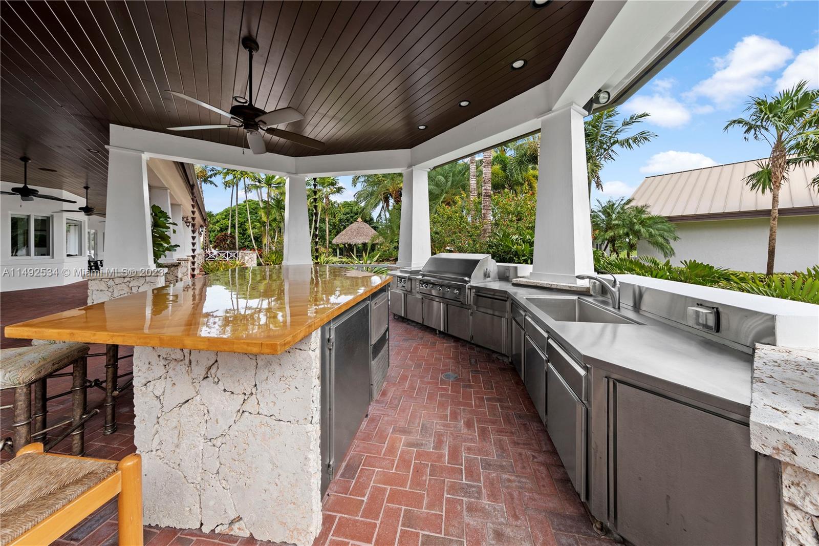 5 ACRE ESTATE - Residential