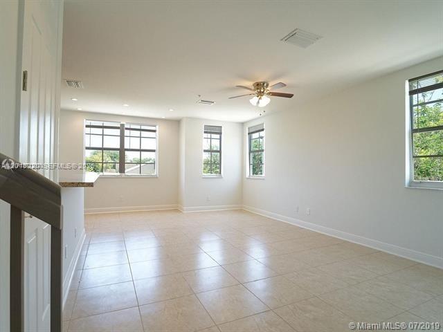 7738 NW 5th St 7746