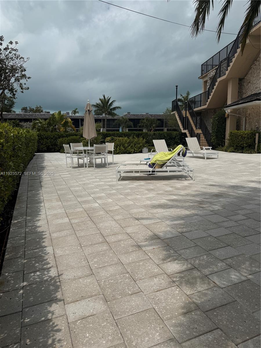 BUTTONWOOD BAY CLUB CONDO - Residential Lease