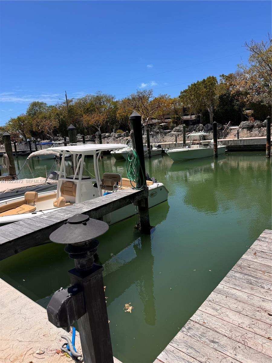 BUTTONWOOD BAY CLUB CONDO - Residential Lease