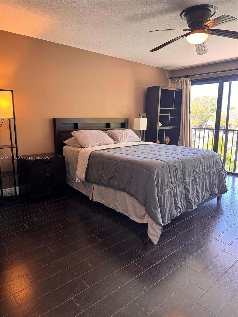 BUTTONWOOD BAY CLUB CONDO - Residential Lease