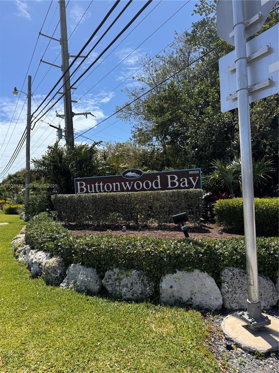 BUTTONWOOD BAY CLUB CONDO - Residential Lease