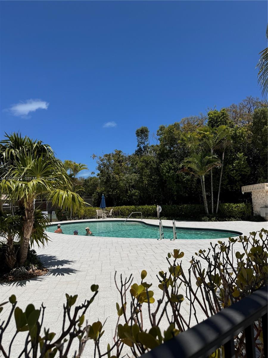 BUTTONWOOD BAY CLUB CONDO - Residential Lease