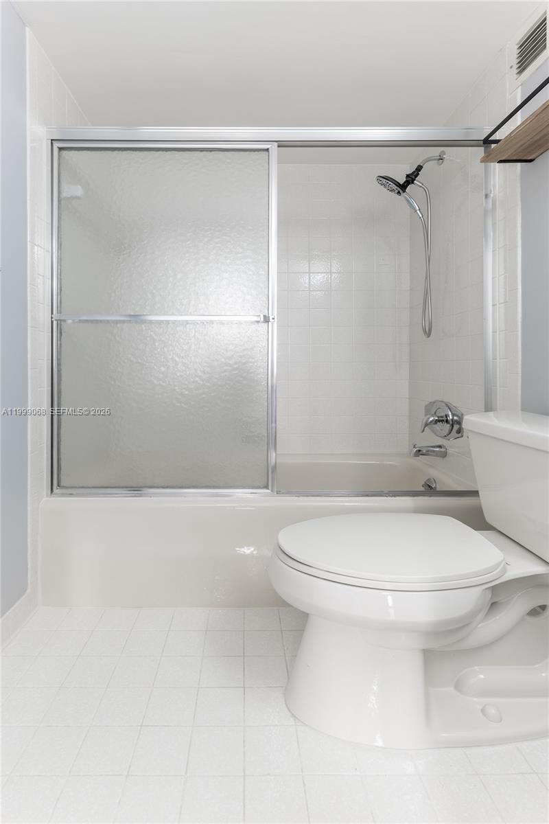 OLYMPUS CONDO PH A - Residential Lease