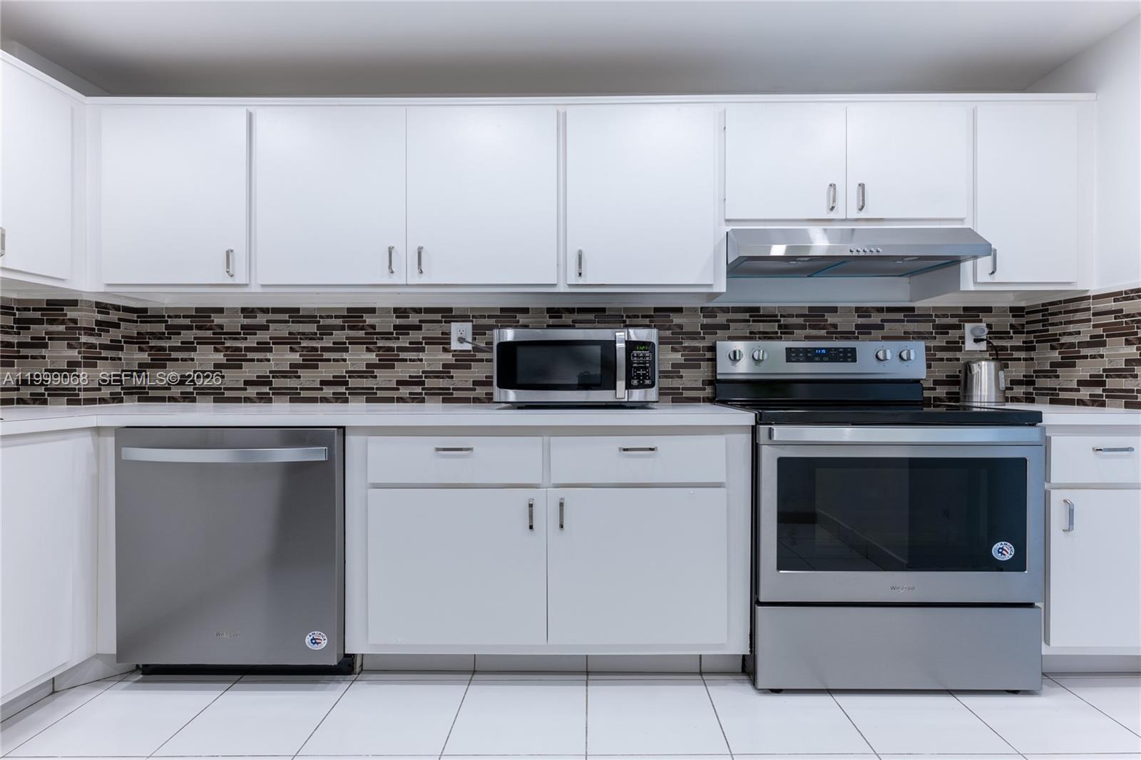 OLYMPUS CONDO PH A - Residential Lease