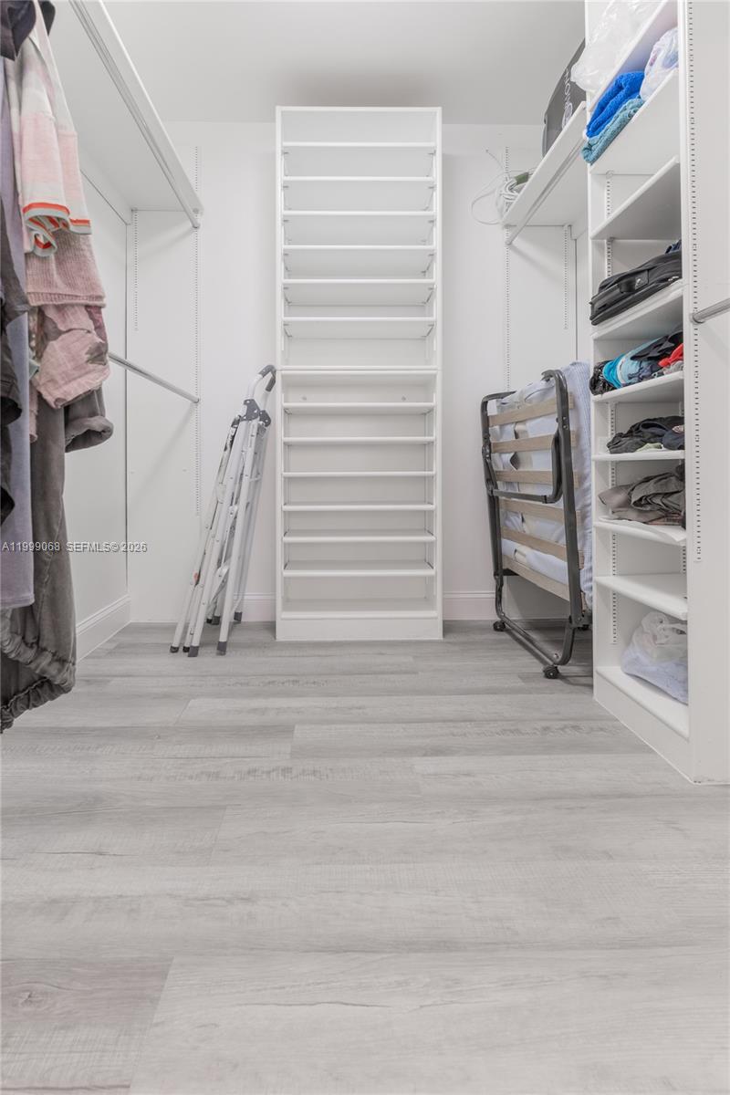 OLYMPUS CONDO PH A - Residential Lease