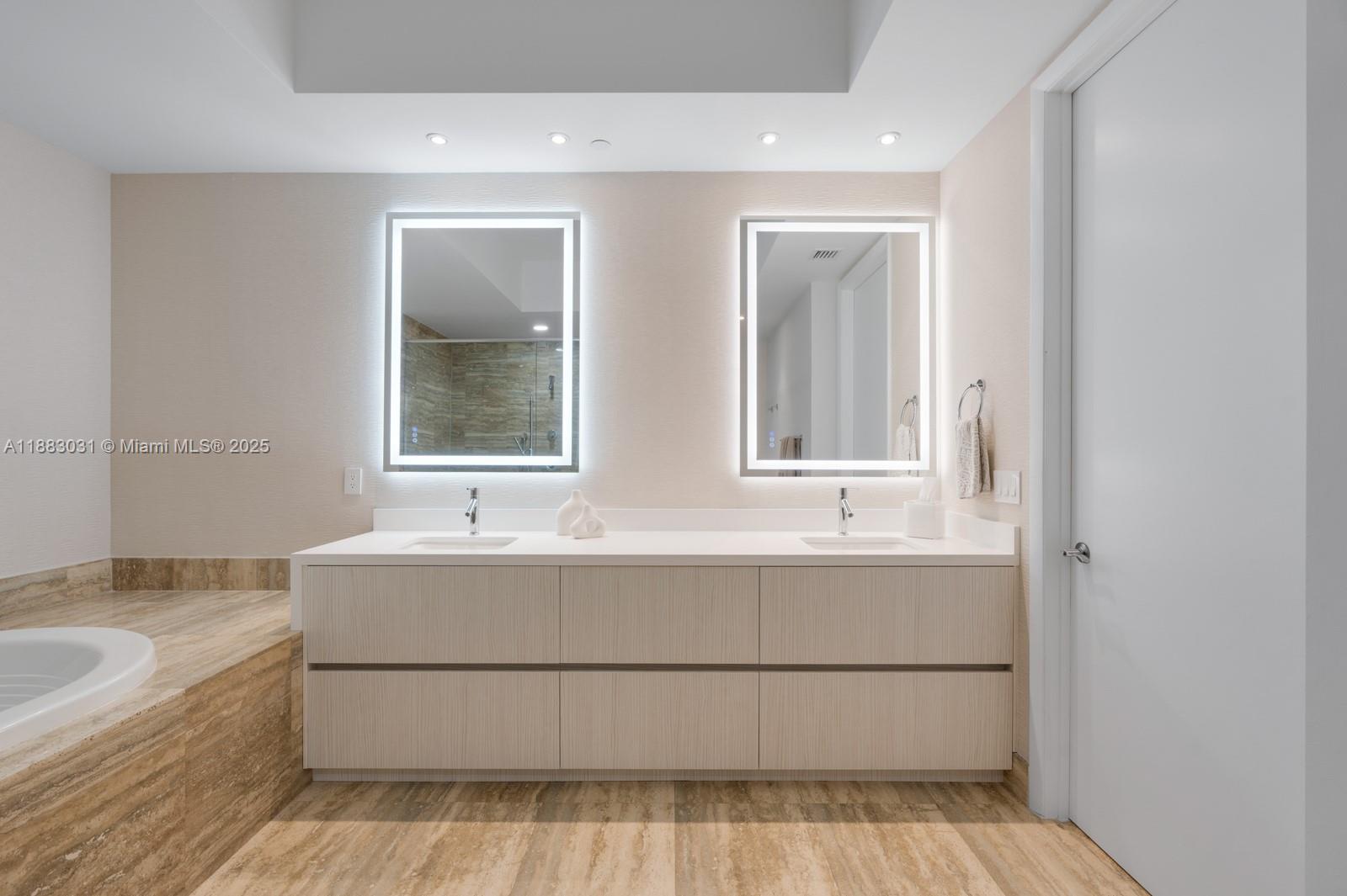 TDR TOWER III CONDO - Residential
