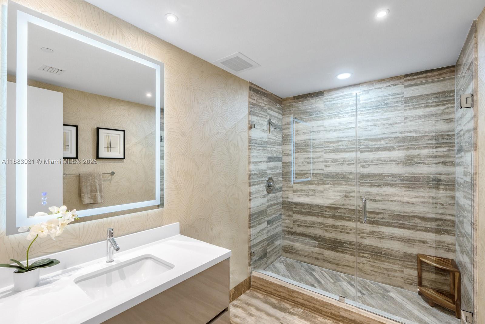 TDR TOWER III CONDO - Residential