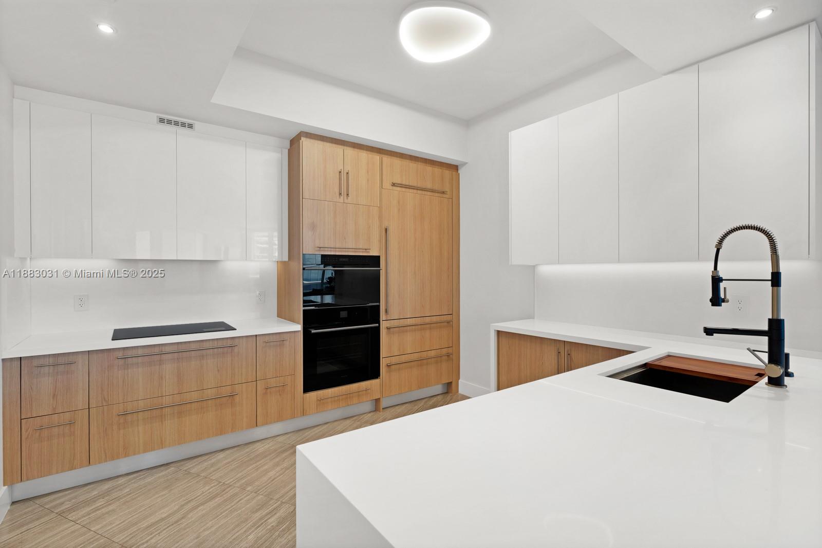 TDR TOWER III CONDO - Residential