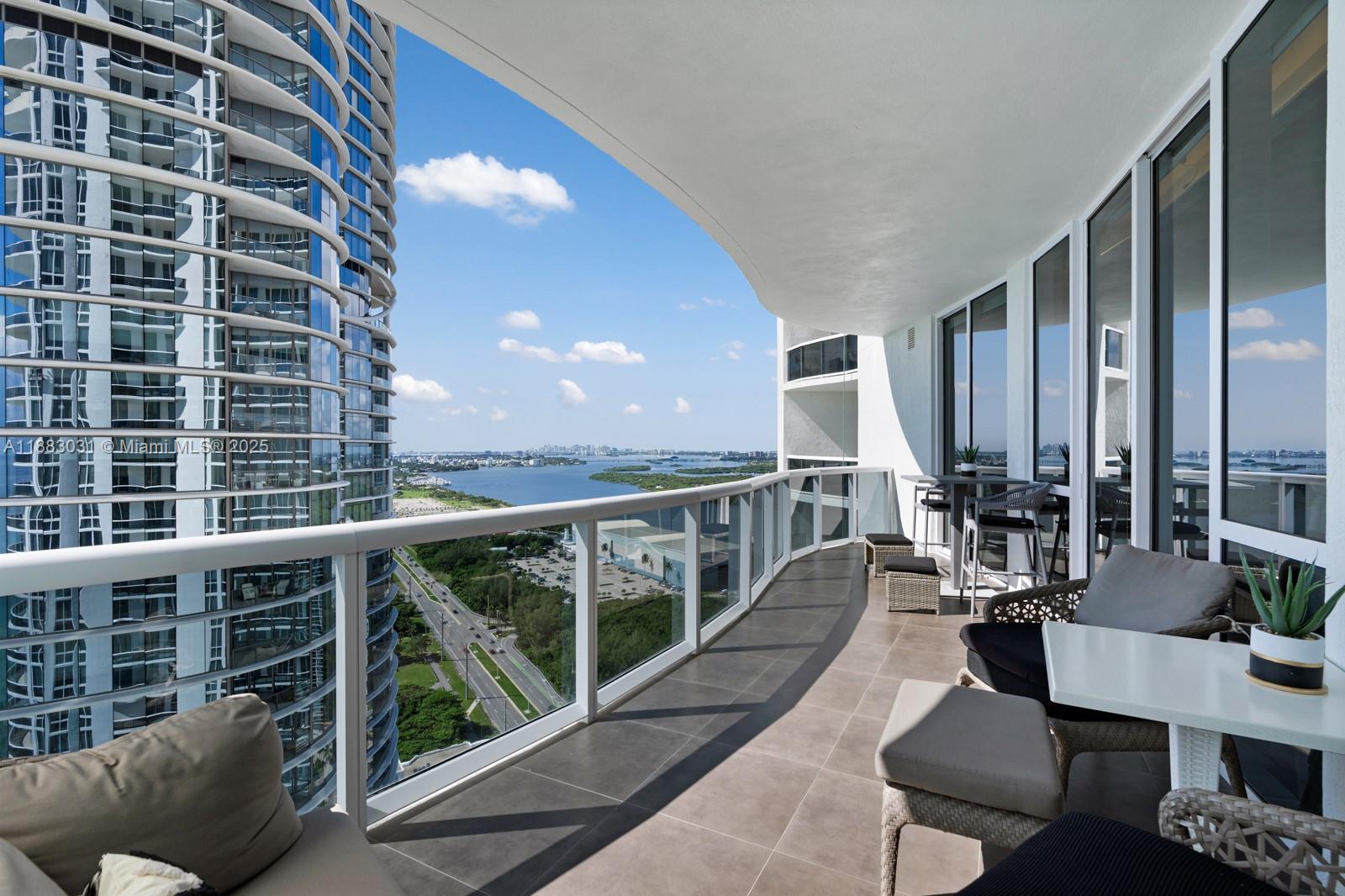 TDR TOWER III CONDO - Residential