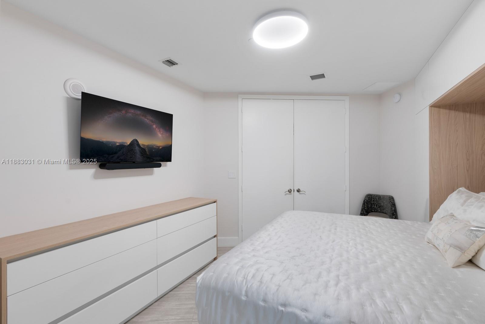 TDR TOWER III CONDO - Residential