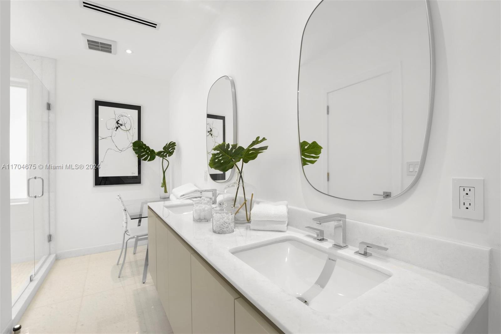 SUNSET ISLANDS-ISLAND NO - Residential