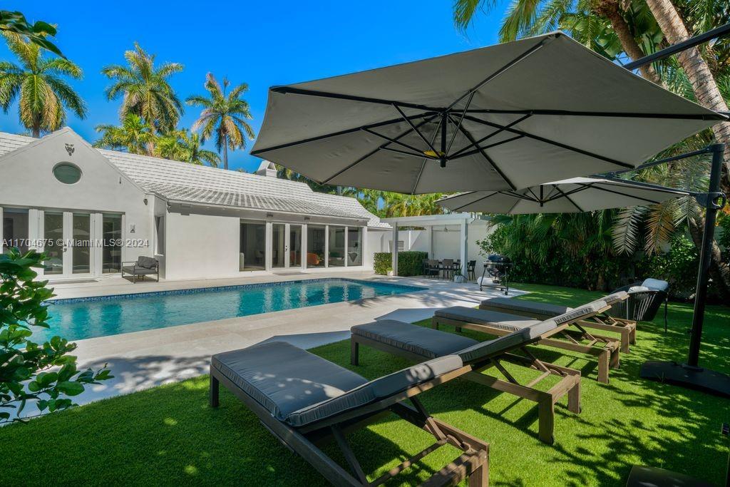 SUNSET ISLANDS-ISLAND NO - Residential