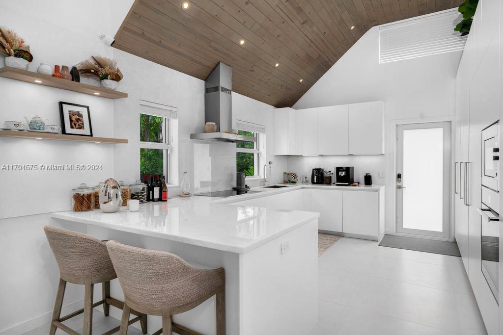 SUNSET ISLANDS-ISLAND NO - Residential