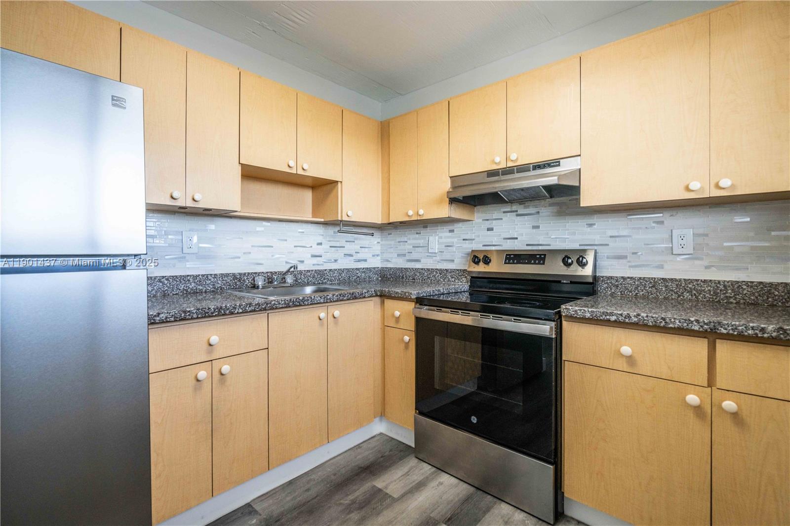 OCEANSIDE SEC ISLE OF NOR - Residential Lease