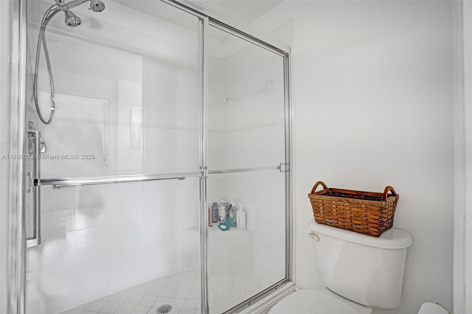 SOUTHAMPTON CONDOMINIUM - Residential