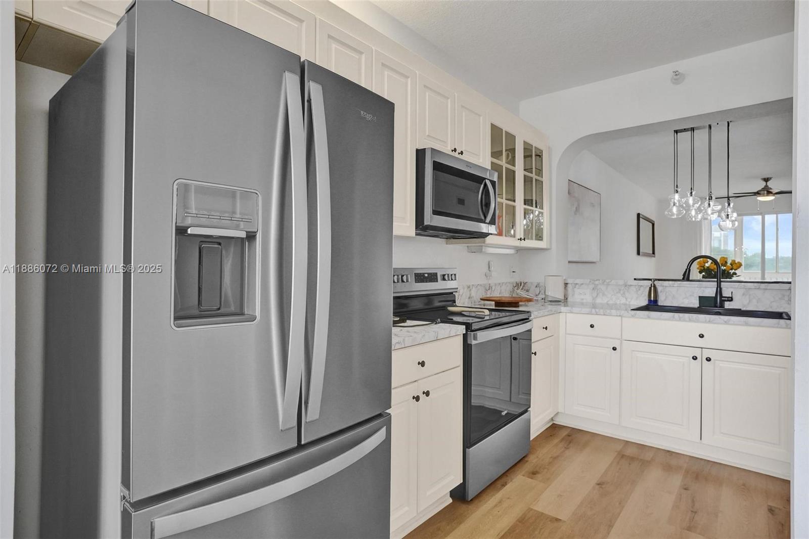 SOUTHAMPTON CONDOMINIUM - Residential