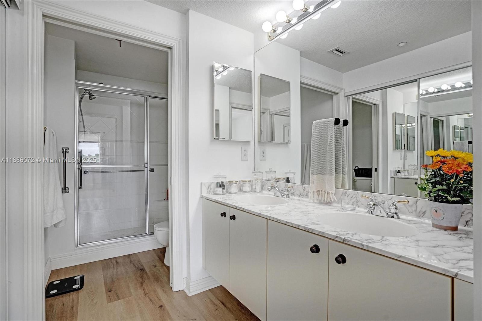 SOUTHAMPTON CONDOMINIUM - Residential