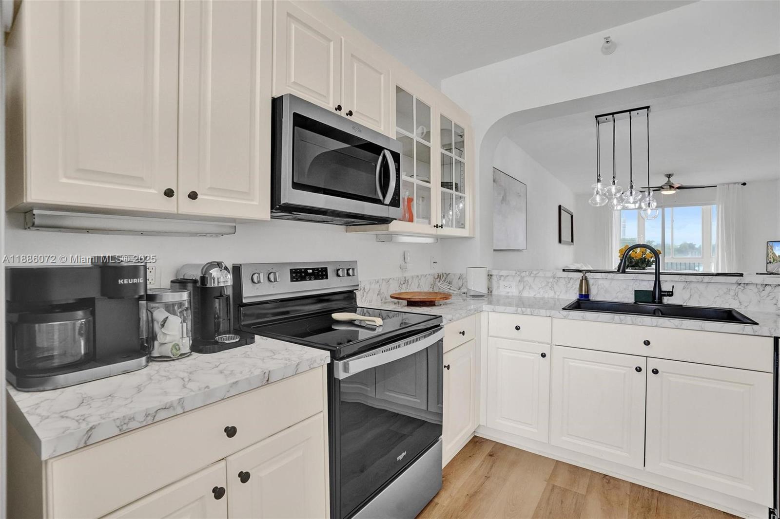 SOUTHAMPTON CONDOMINIUM - Residential