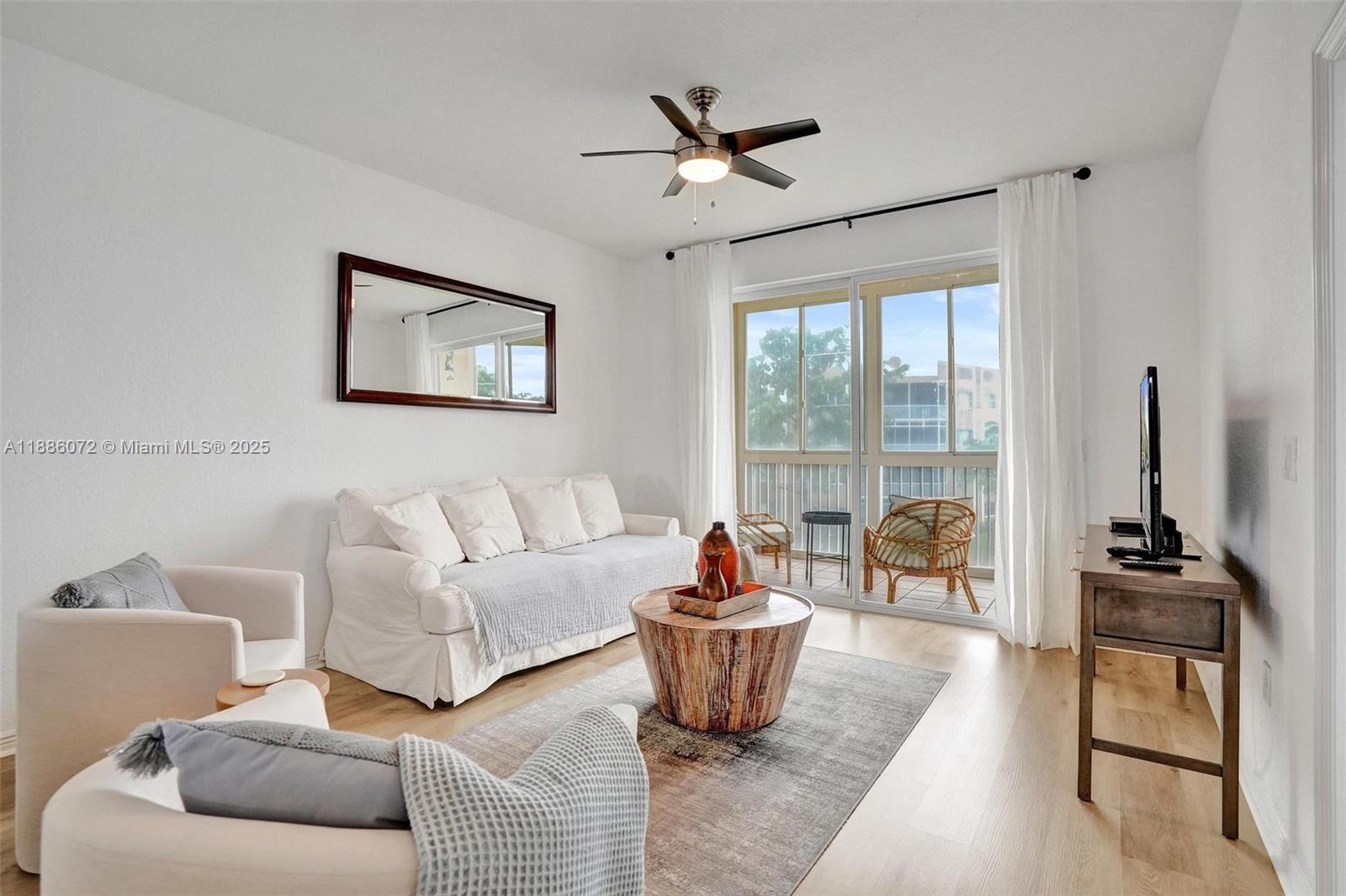 SOUTHAMPTON CONDOMINIUM - Residential