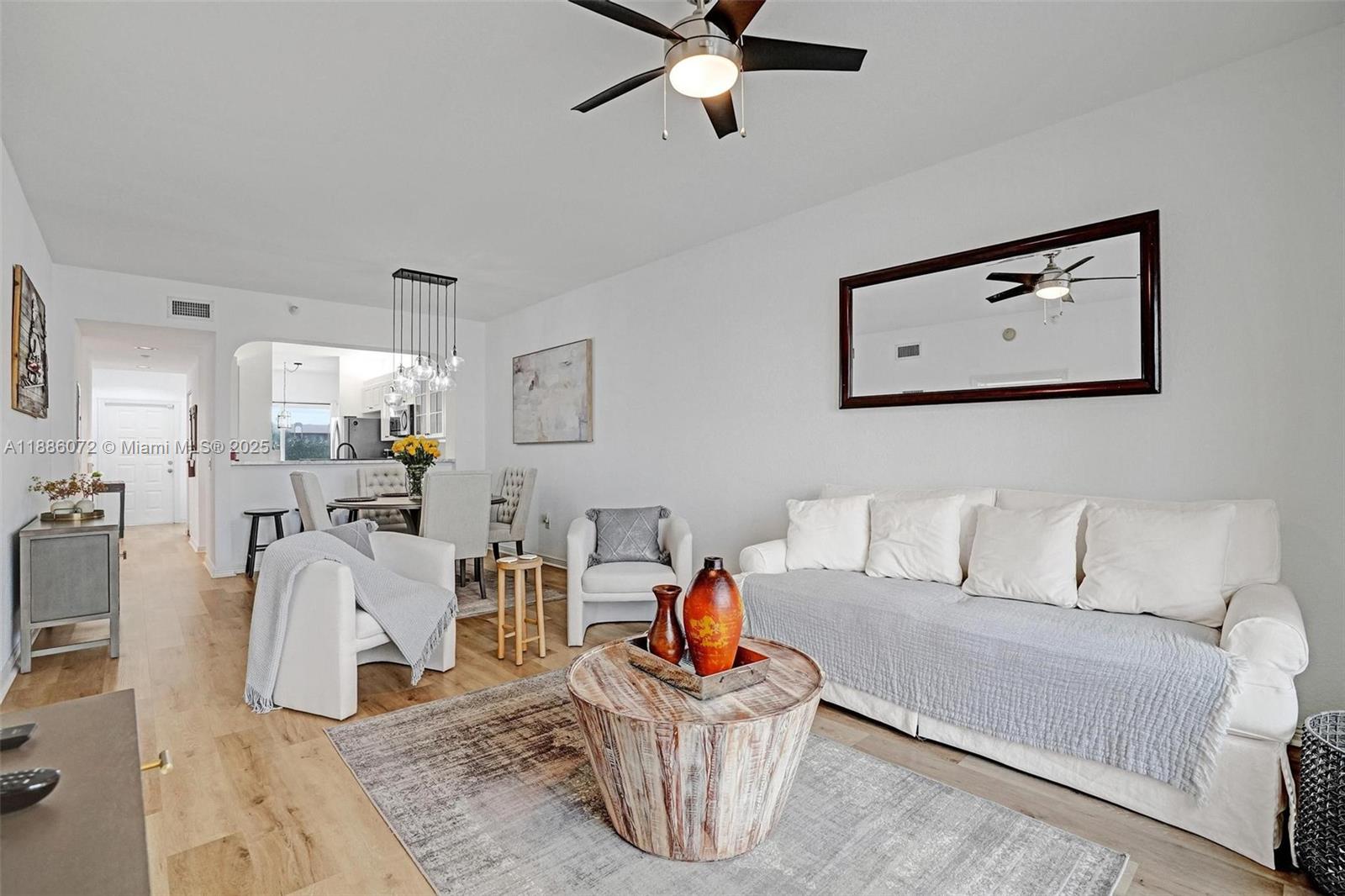 SOUTHAMPTON CONDOMINIUM - Residential