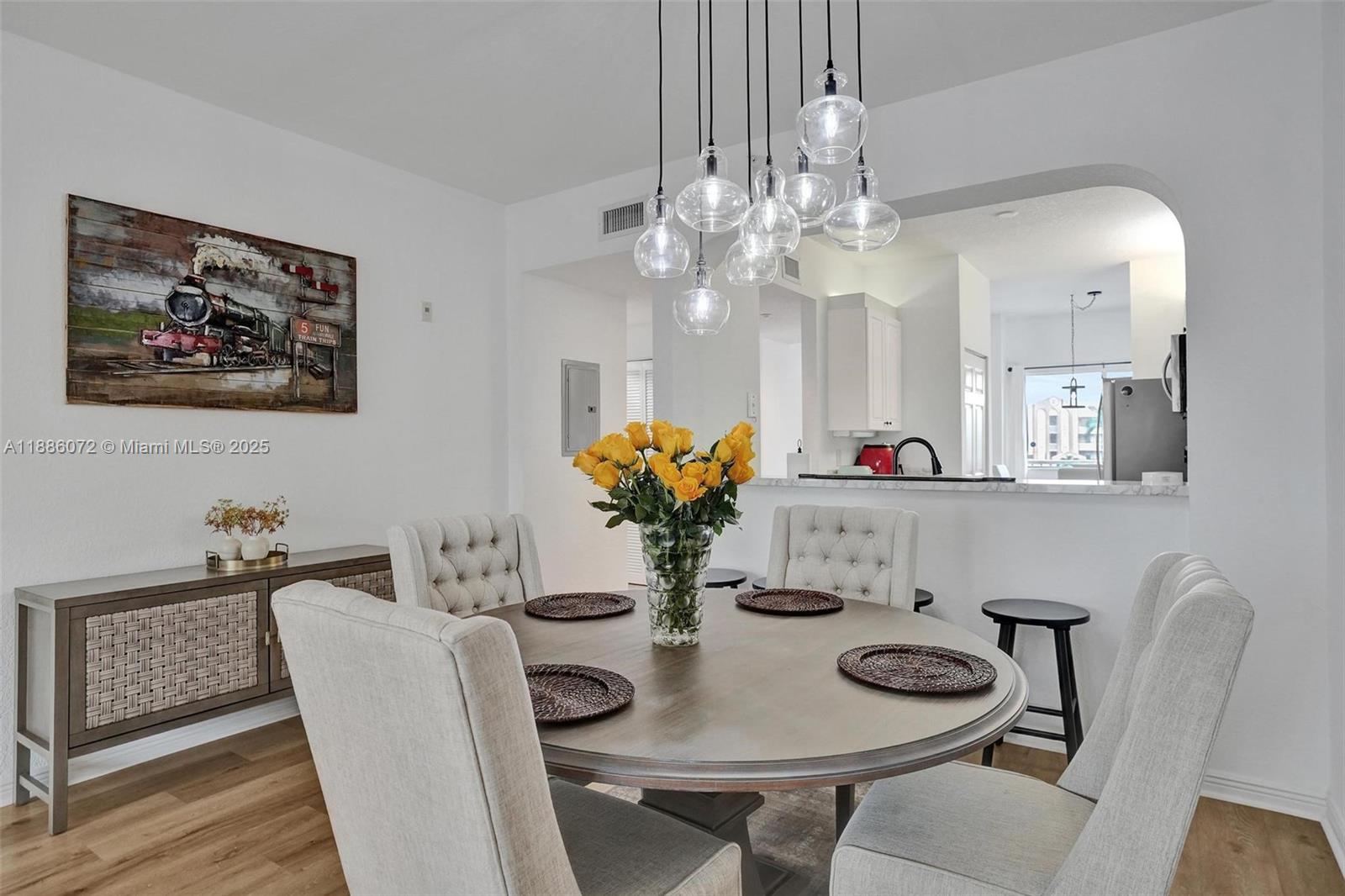 SOUTHAMPTON CONDOMINIUM - Residential