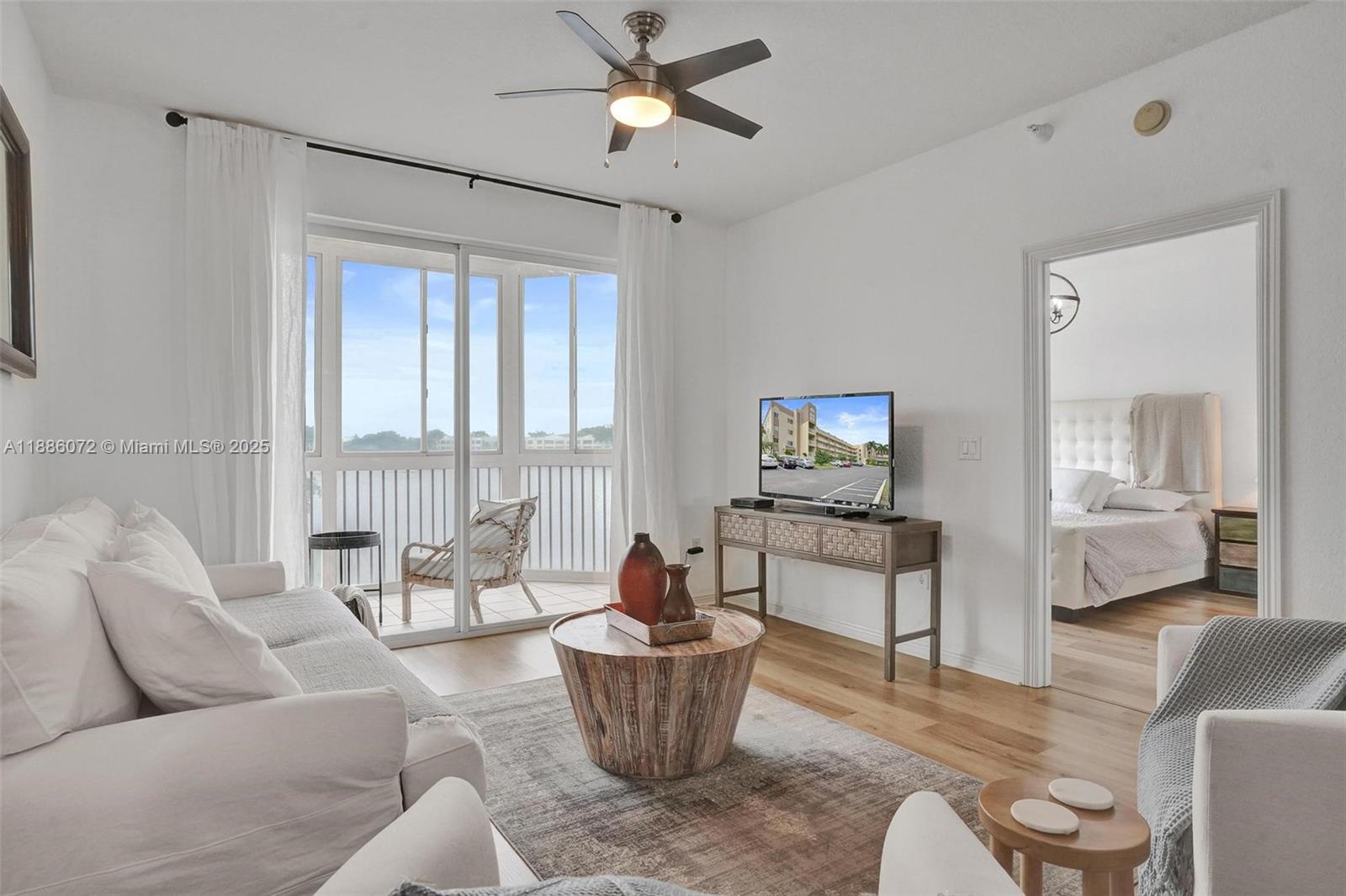 SOUTHAMPTON CONDOMINIUM - Residential