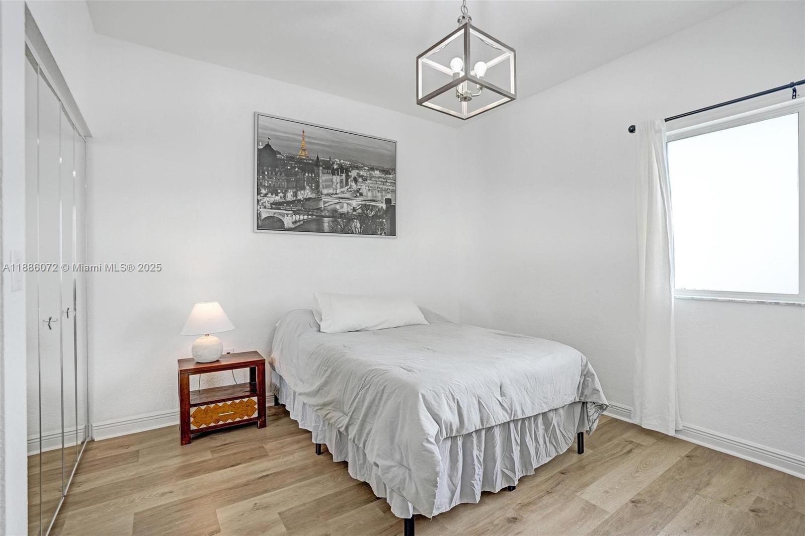 SOUTHAMPTON CONDOMINIUM - Residential