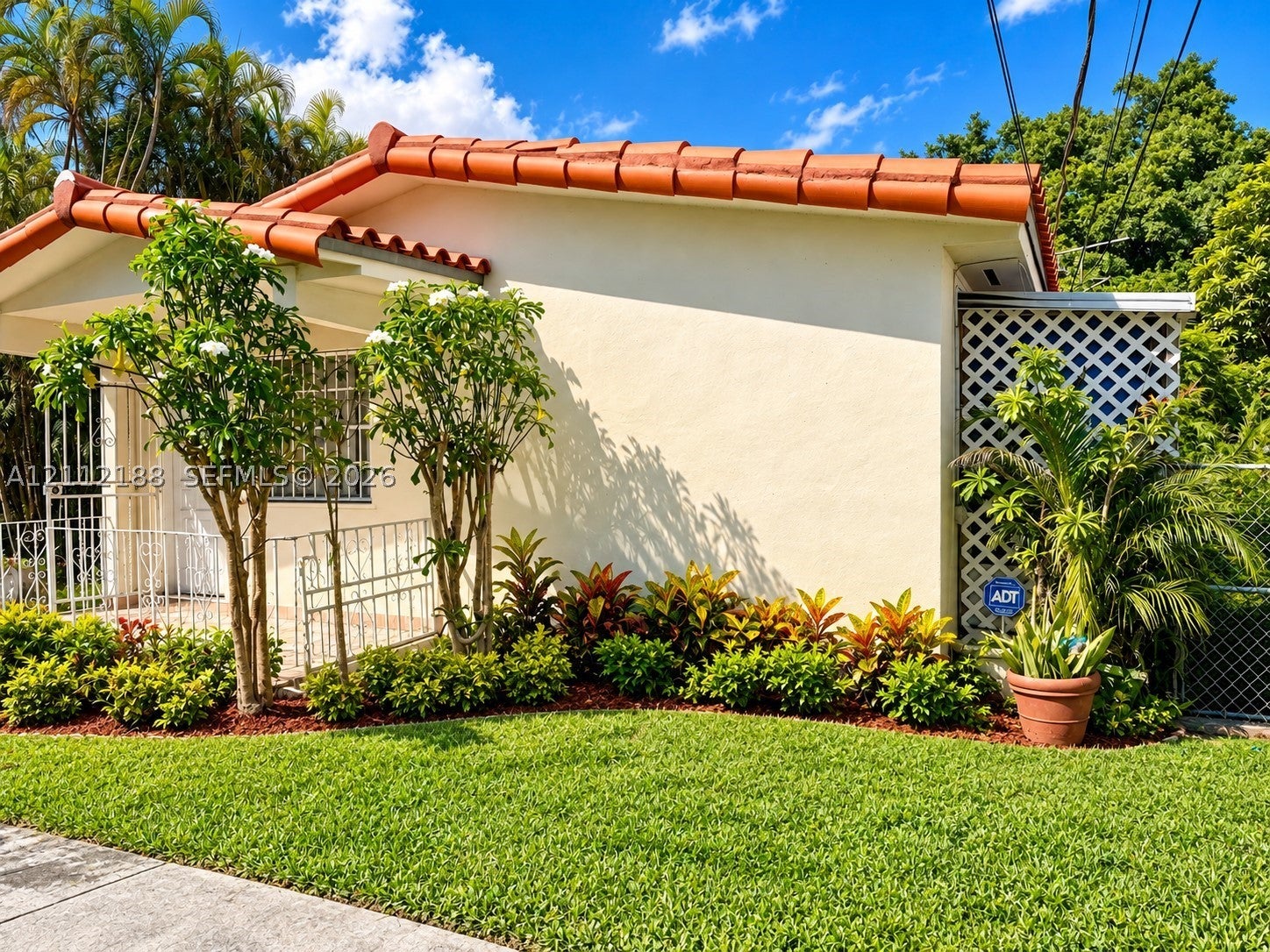 2445 SW 19th St