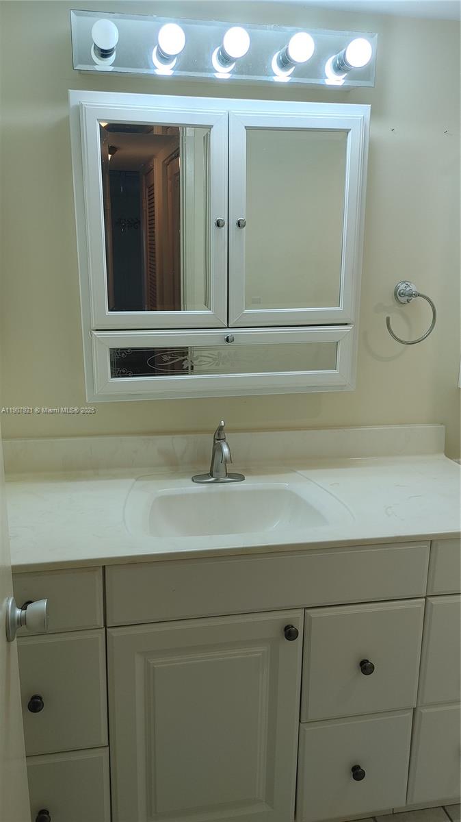 BRIARWOOD CLUB CONDO 3 - Residential Lease