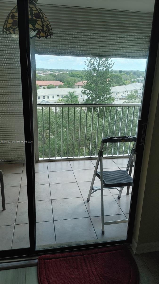 BRIARWOOD CLUB CONDO 3 - Residential Lease