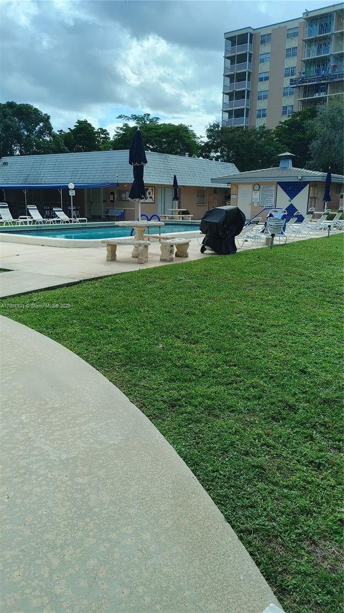 BRIARWOOD CLUB CONDO 3 - Residential Lease