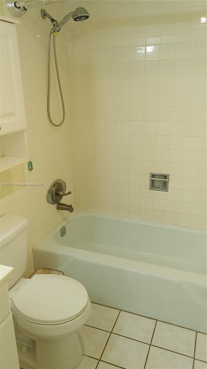 BRIARWOOD CLUB CONDO 3 - Residential Lease