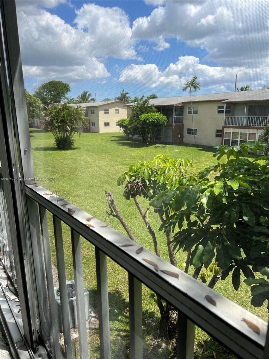 ORIOLE GARDENS 4 CONDO - Residential