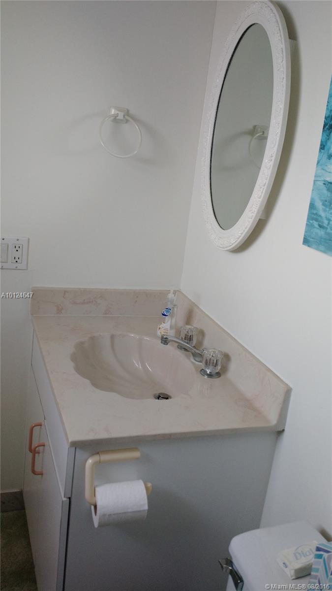 Hibiscus House Condo The - Residential Lease