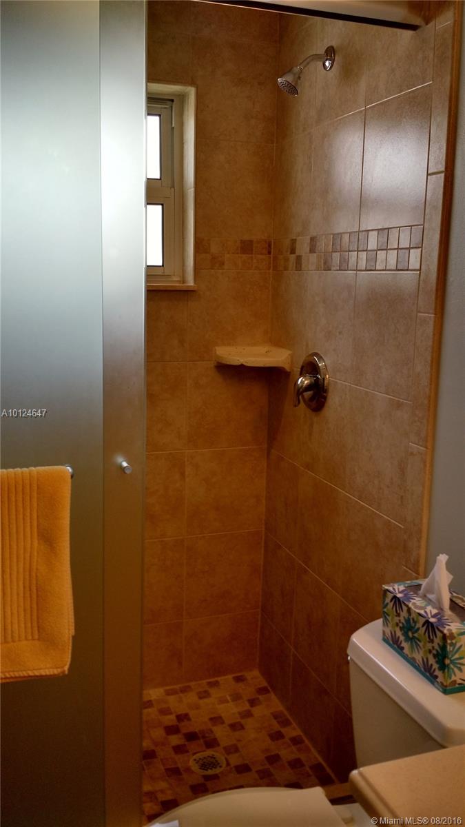 Hibiscus House Condo The - Residential Lease