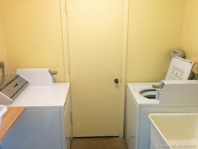 Hibiscus House Condo The - Residential Lease