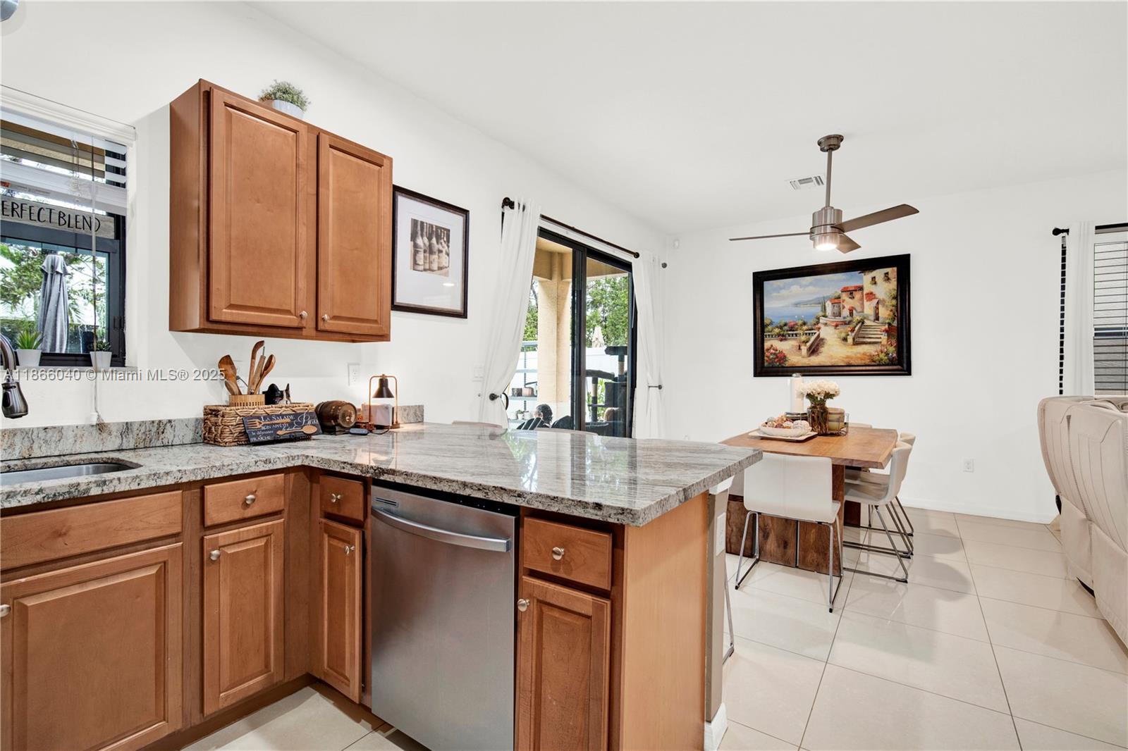 CHAMPION LAKES - Residential