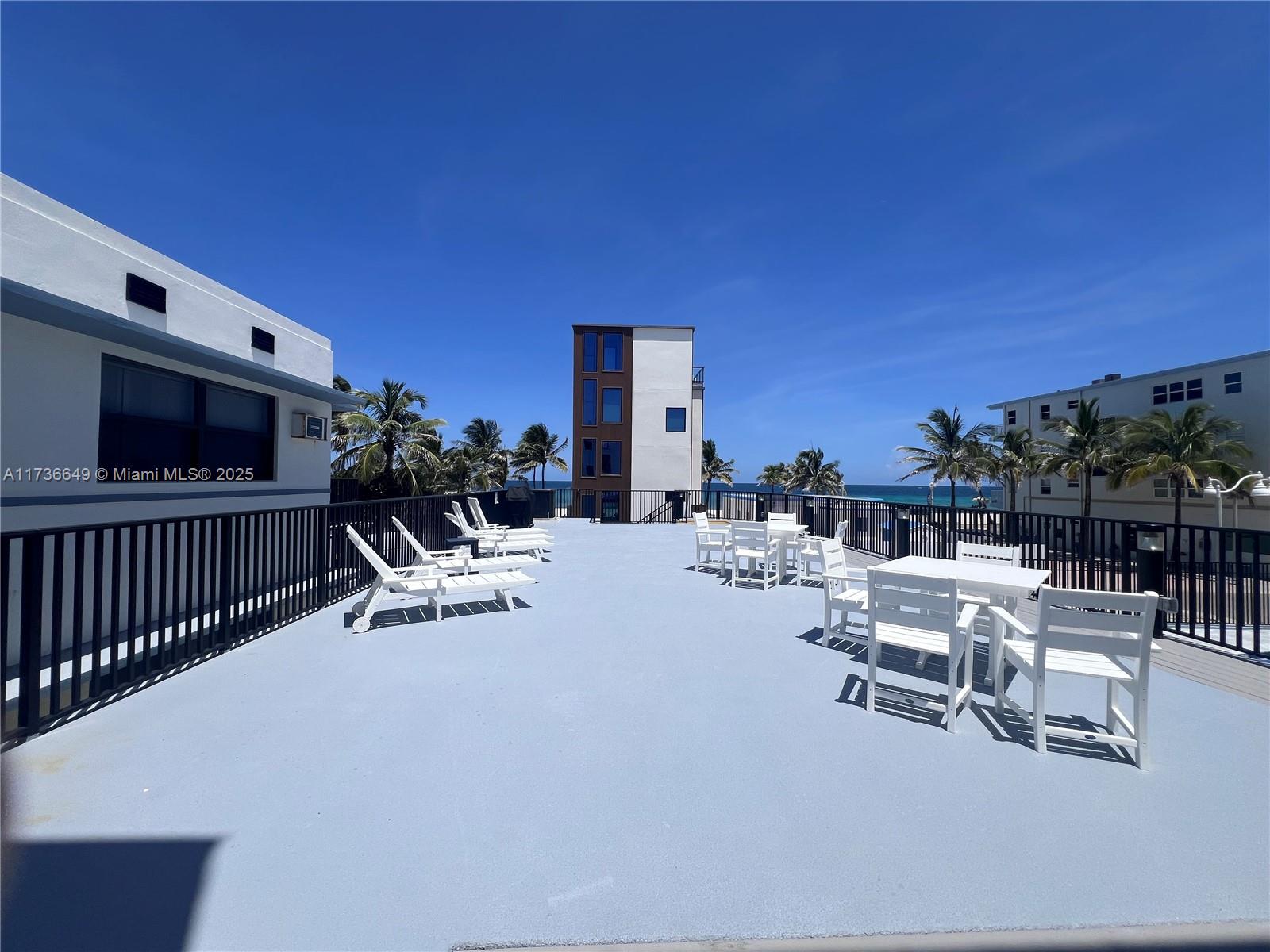 BEACH TERRACE RESORT COND - Residential